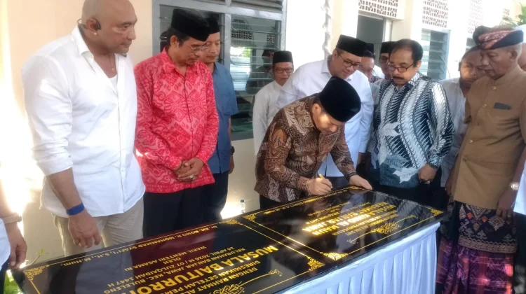 Wamenag Resmikan Musholla Keramat Banjar Jawa Buleleng Bali