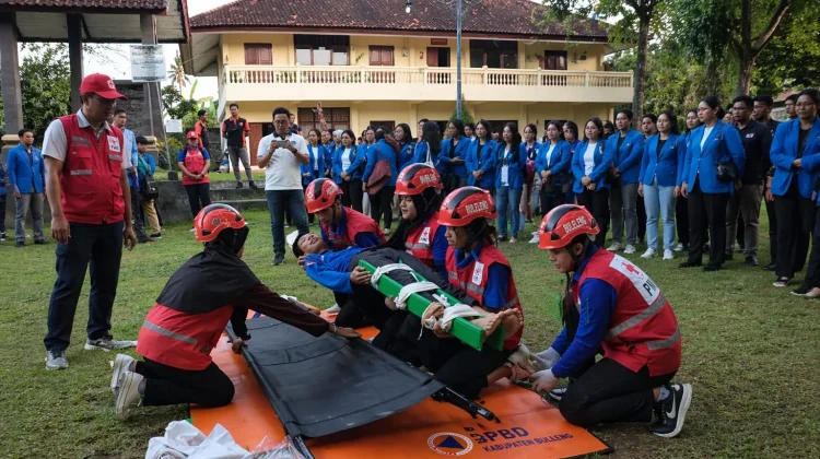 Unipas Gelar Simulasi Gempa Tingkatkan Kesiapsiagaan Bencana