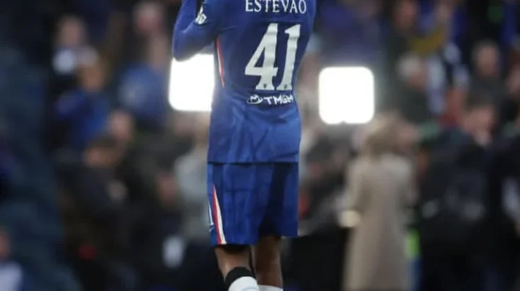 Cedera Hamstring Serius, Estevao Willian Terancam Absen di Piala Dunia 2026
