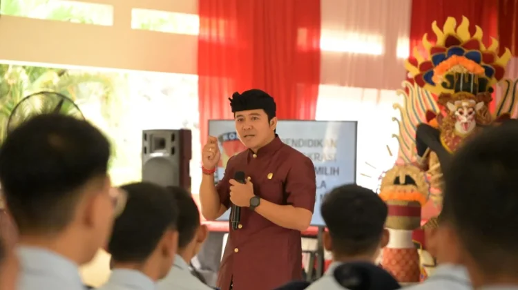 KPU Buleleng Gencarkan Edukasi Pemilih Pemula di  di SMK Bali Mandara Singaraja