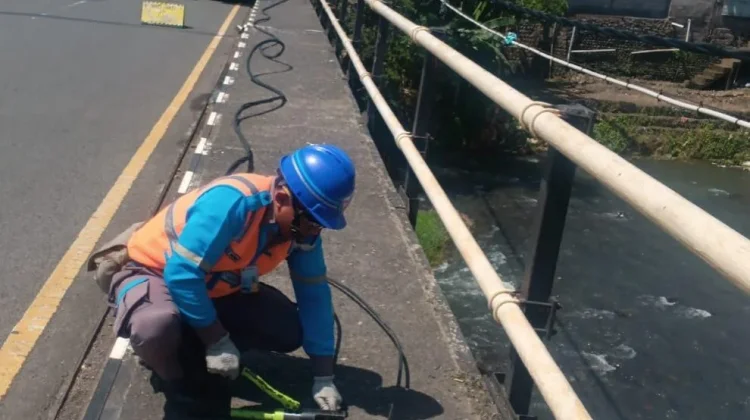 Kebakaran Seririt Picu Gangguan, PLN Sigap Amankan Jaringan Listrik