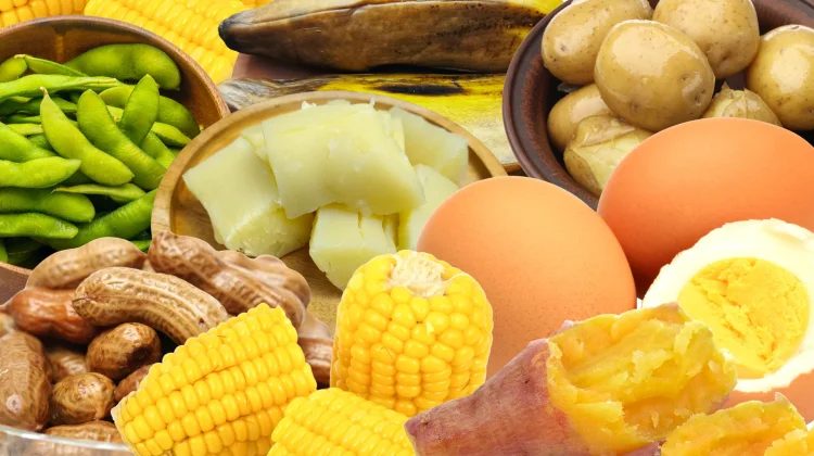 Tren Makan Makanan Rebusan dan Kukusan