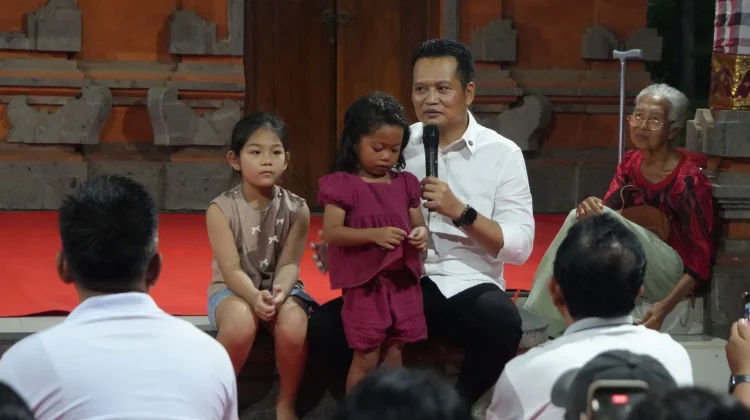 Bupati Jembrana Rayakan Ultah Bersama Anak Kurang Mampu
