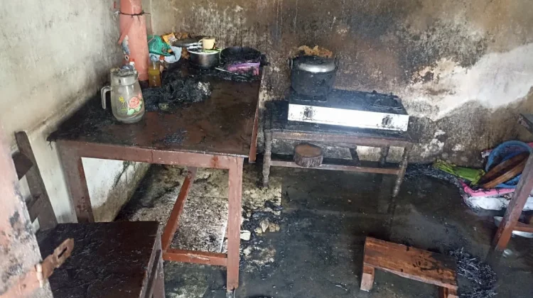 Korsleting Diduga Picu Kebakaran Rumah di Kaliakah