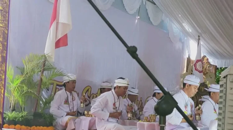 Mengenal Jenjang dan Kewenangan Pinandita atau Pemangku