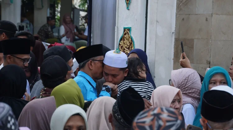 Jemaah Haji Buleleng Mulai Diberangkatkan, Kesempatan Ibadah Diminta Disyukuri