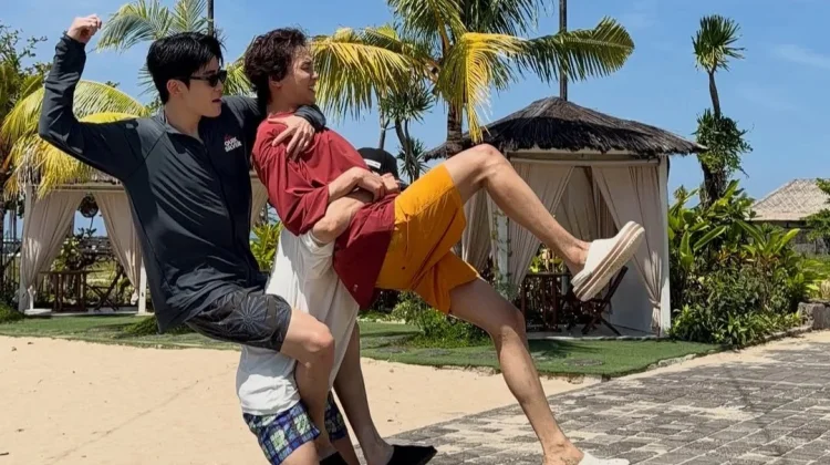 NCT 127 Kunjungi Bali, Penggemar Heboh Sambut Kedatangan Mereka