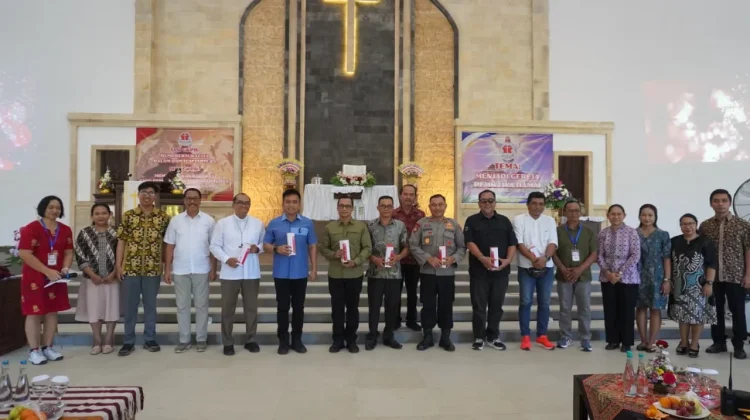 Wabup Jembrana Hadiri Ibadah Kenaikan Yesus Kristus di Melaya