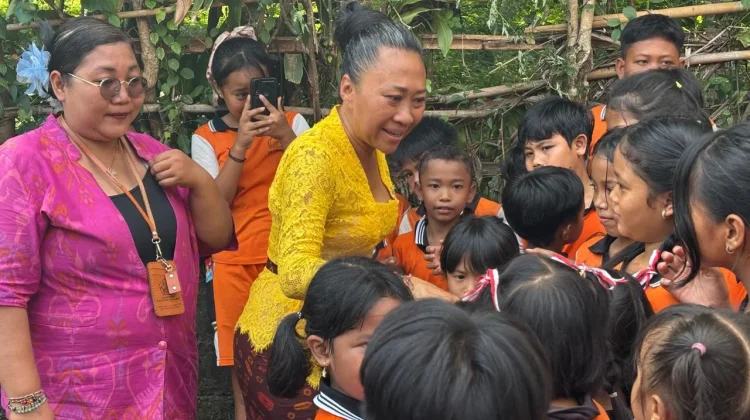 Anggota DPD RI Bali Ni Luh Djelantik Pesan Siswa Raih Mimpi