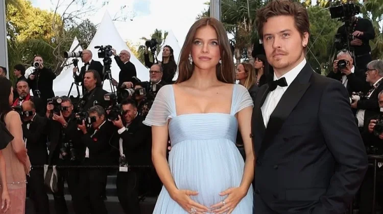 Barbara Palvin Umumkan Kehamilan Pertama Bersama Dylan Sprouse