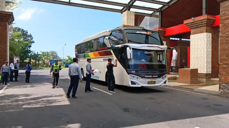 Pemeriksaan Kendaraan Umum Memasuki Libur Iduladha