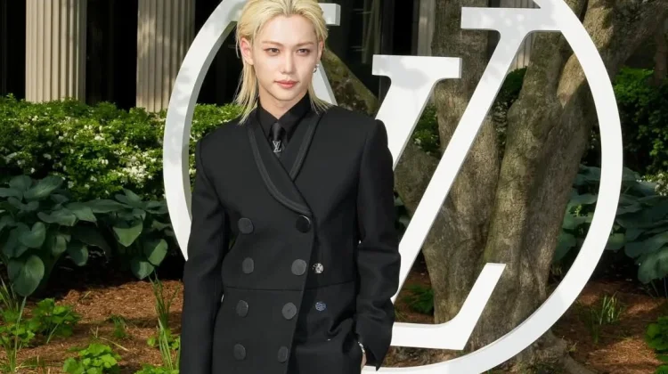Felix Stray Kids Hadiri Louis Vuitton Cruise 2027 Show di New York