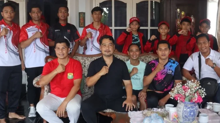 PBSI Buleleng Lepas 12 Atlet Bulutangkis menuju Porjar Bali