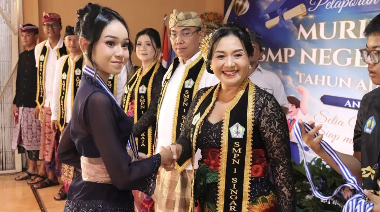 Pelaporan Hasil Belajar Spensaraja: Penuh Bahagia dan Haru
