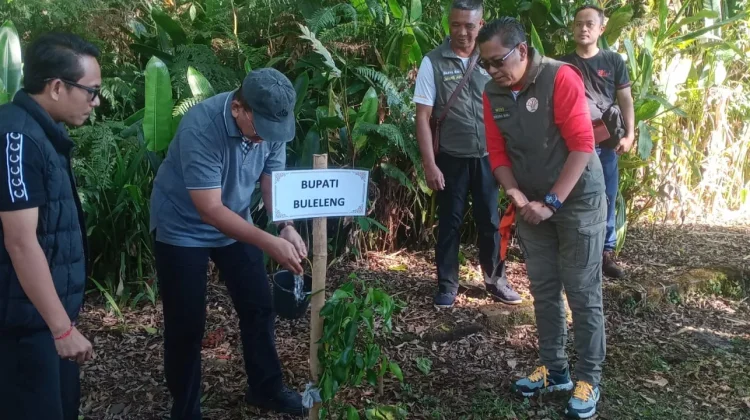 Bupati Sutjidra Serukan Pertobatan Lingkungan pada Hari Lingkungan Sedunia