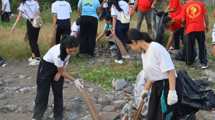 Disnaker Buleleng Perkuat Gotong Royong Lewat Aksi Sosial Lingkungan