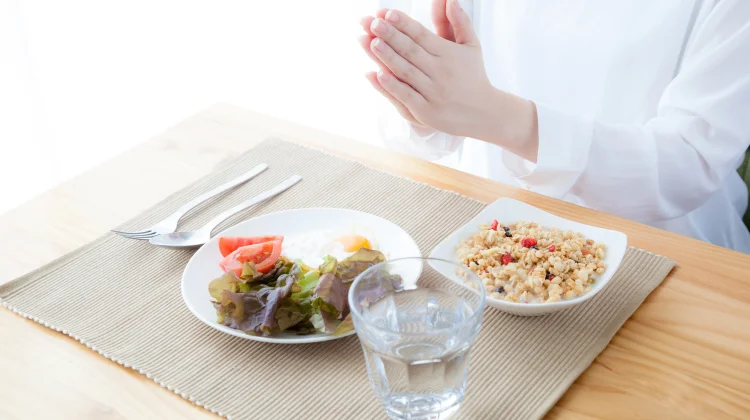 Mengenal 'Mindful Eating', Cara Cerdas Makan tanpa Takut Kenaikan Berat Badan