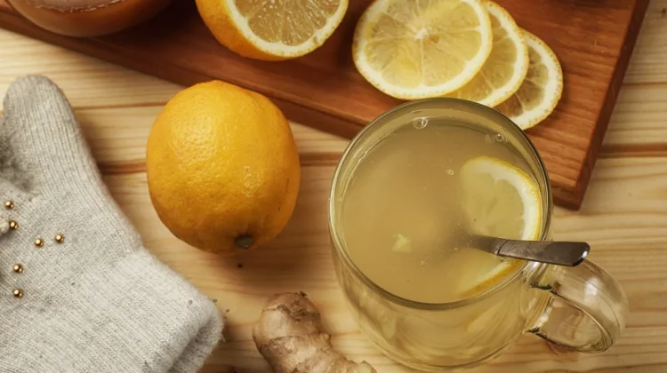 Manfaat Rutin Mengonsumsi Air Lemon Hangat untuk Detoksifikasi Alami Tubuh