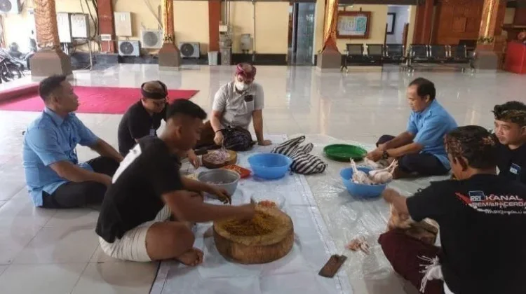 Penampahan Galungan, Simbol Pengendalian Diri dan Pembersihan Sifat Negatif