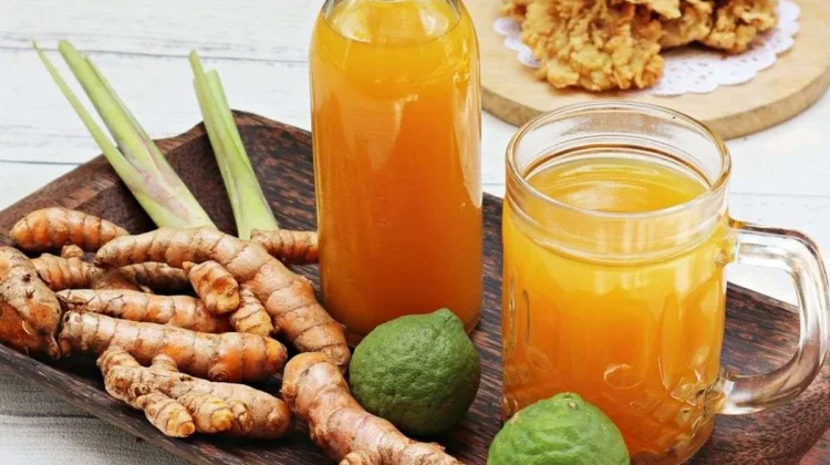 Mengenal Khasiat Jamu Kunyit Asam sebagai Minuman Kesehatan Alami Nusantara