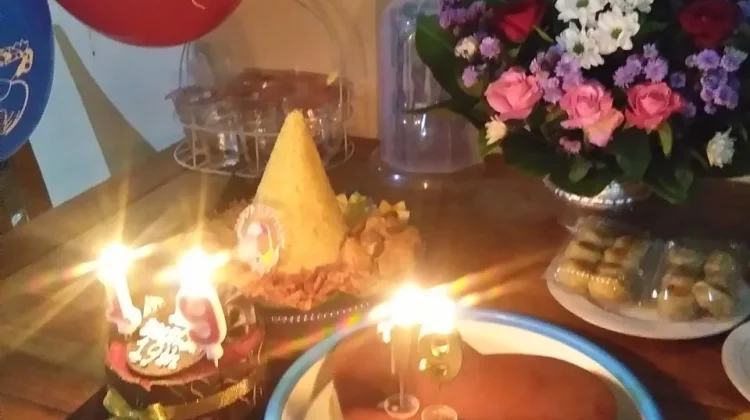 Bukan Sekedar Tiup Lilin Ini Makna Perayaan Hari Lahir bagi Umat Hindu