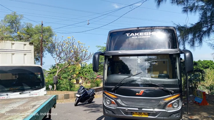 Antrean Kendaraan di Gilimanuk Dampak Macet Jalan Denpasar-Gilimanuk