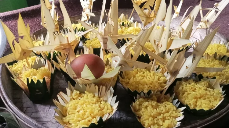 Nasi Kuning di Hari Raya Kuningan, Simbol Doa, Berkah, dan Kesejahteraan