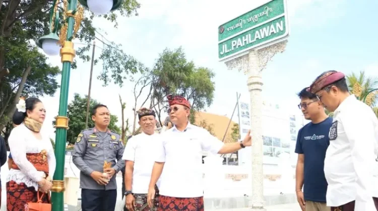 Bupati Buleleng Dorong HKI untuk Plang Jalan Berbahan Daur Ulang Plastik