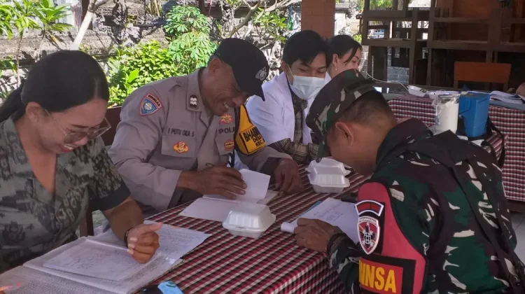Bhabinkamtibmas Desa Pergung Dampingi Posyandu, Dukung Layanan Kesehatan Balita