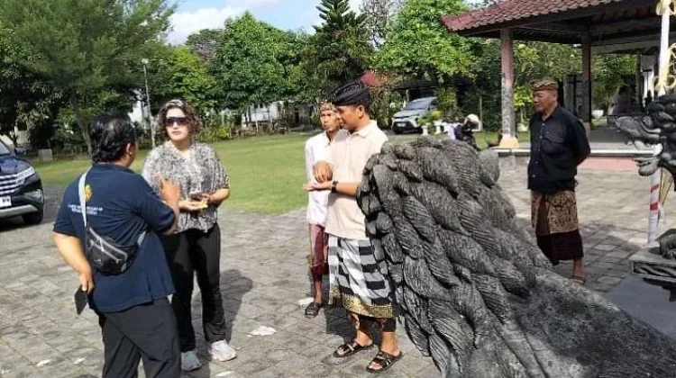Pesepeda Asal Iran Tiba di Jembrana, Bawa Pesan Perdamaian di Lintas Asia
