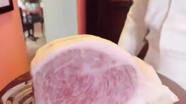 Kobe Wagyu A5, Daging Sapi Premium Jepang yang Terkenal dengan Marbling Sempurna