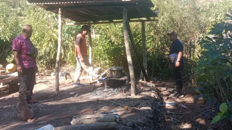 Angin Kencang Robohkan Dapur Warga Tukadsumaga