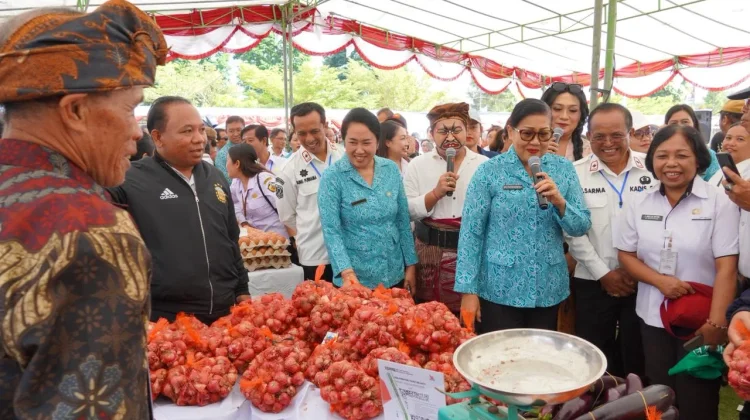 Putri Koster Jadikan Pasar Rakyat sebagai Gerakan Ekonomi dan Perubahan Perilaku