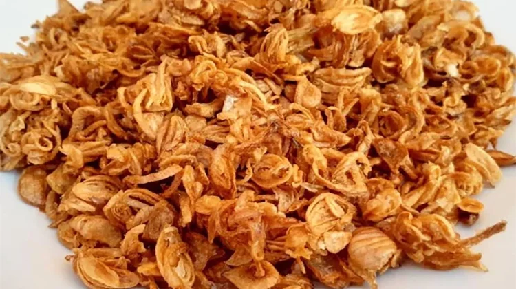 Bawang Goreng, Pelengkap Sederhana yang Mampu Mengangkat Cita Rasa Masakan