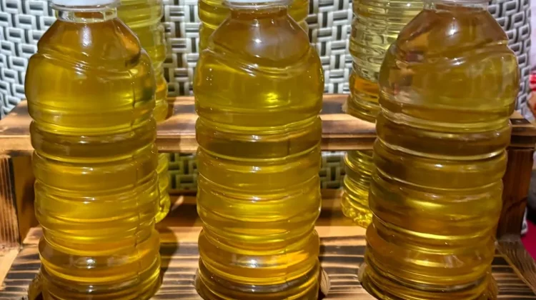 Minyak Kelapa Asli, Warisan Tradisional yang Tetap Diminati