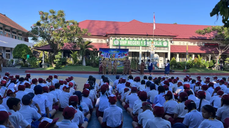 MPLS Ramah di SMPN 1 Singaraja Tekankan Adaptasi dan Karakter Diikuti 418 Siswa