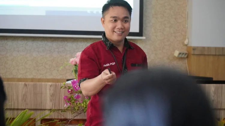Penguatan Kompetensi, Guru Spenpraja Ikuti Workshop Review Kurikulum