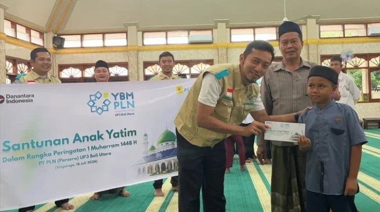 Zakat Pegawai PLN Bantu 100 Anak Yatim Gerokgak Sambut Muharram 1448