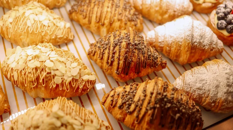 Croissant Bertransformasi Jadi Ikon Gaya Hidup Anak Muda