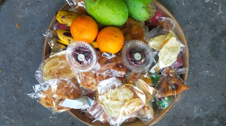 Sama-Sama Berkah Persembahan, Ini Beda Prasadam, Surudan, Lungsuran dan Paridan