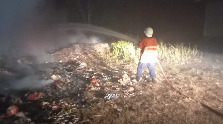 Damkar Jembrana Catat Lonjakan Kebakaran Diduga akibat Bakar Sampah