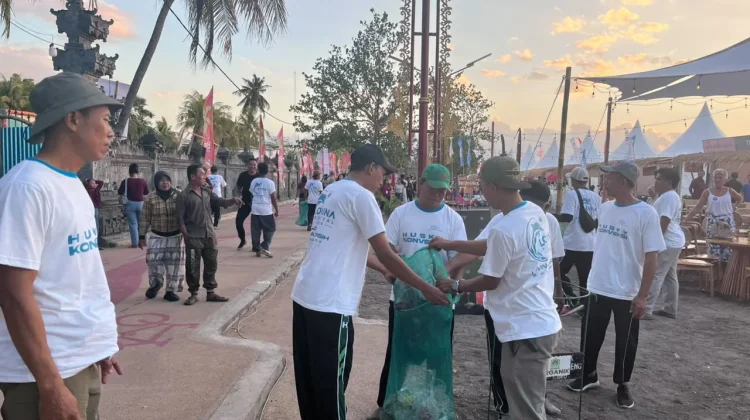 Komunitas “Sing Kedas, Sing Mulih” Fokus Jaga Kebersihan Lovina Festival
