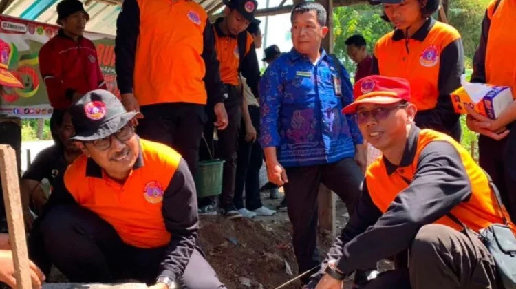 Hari Pramuka, Kwarcab Buleleng Bedah Dua Rumah Warga Kurang Mampu