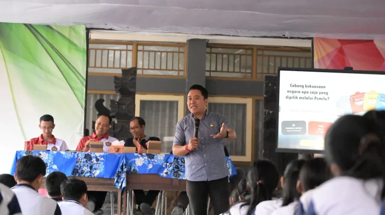 KPU Buleleng Bekali Siswa SMAN 1 Seririt Hadapi Pemilu 2029 Cerdas