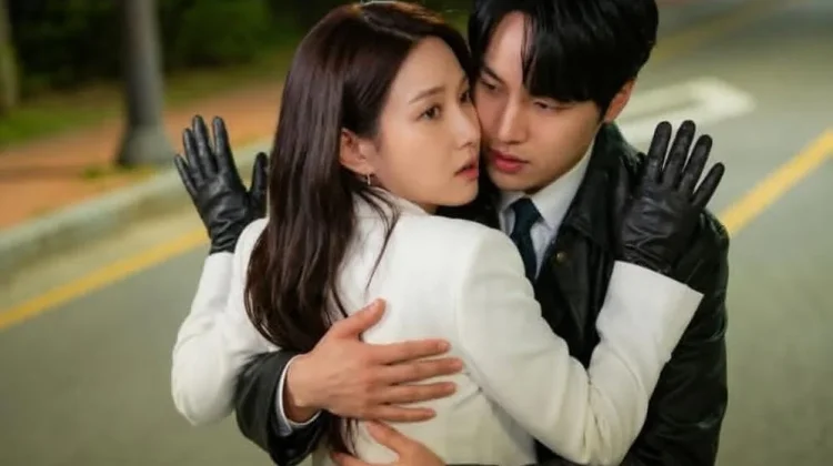 Spooky in Love, Romansa di tengah Dunia Mistis