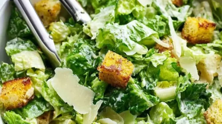 Salad Caesar, Hidangan Klasik dengan Cita Rasa Gurih yang Mendunia