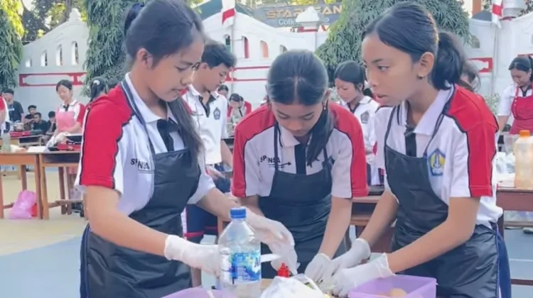 Gebyar Festival HUT ke-68 Spensaraja Hari ke-3: Lomba Memasak dan Estafet Karaoke