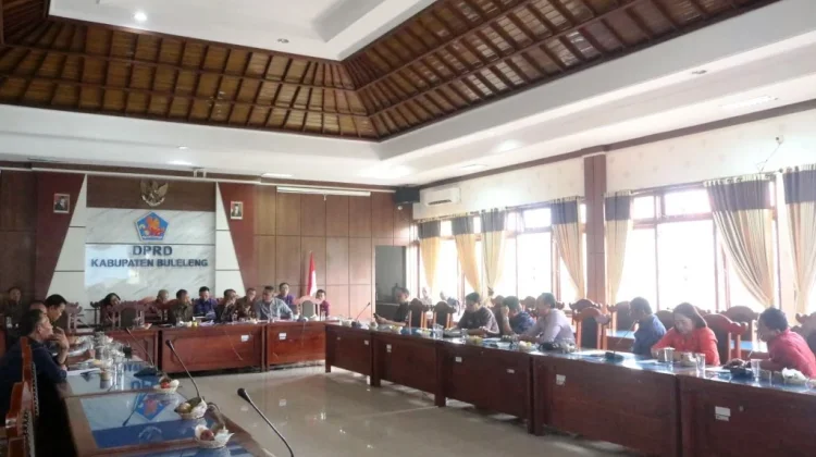 PAD Buleleng Ditarget Rp840 Miliar, DPRD Buleleng Soroti Pajak Vila Belum Optimal