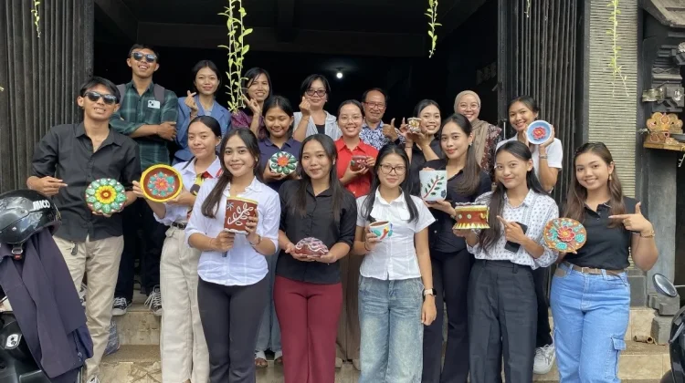 Undiksha Perkuat Seni Kriya Gerabah Berbasis Kearifan Lokal 'Puspa Jalin'