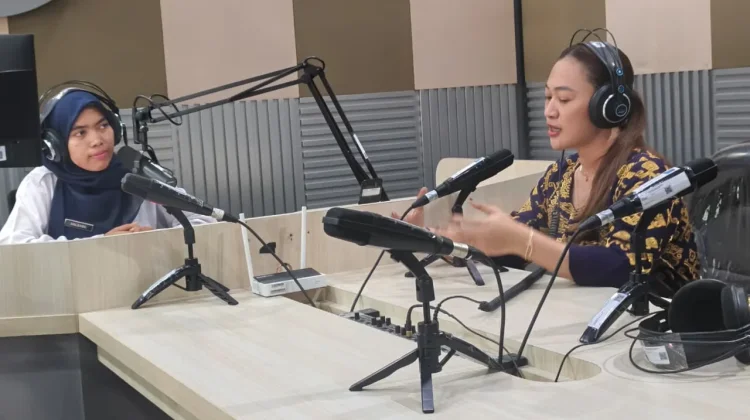 Perempuan Dorong Ekonomi Keluarga lewat Usaha